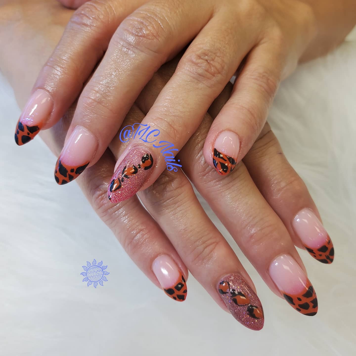 Leopard print nails